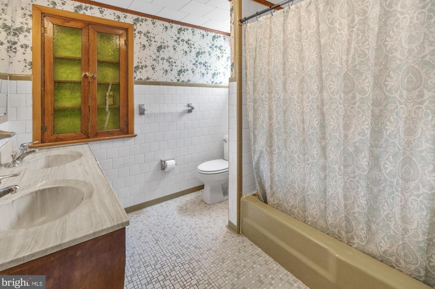 303 Park Ave, Mount Airy MD  21771-5470 exterior