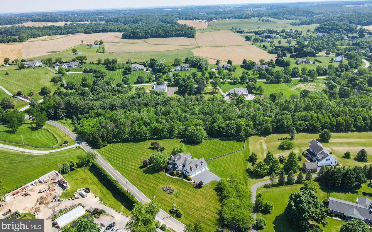 5821 Cabbage Spring Rd, Mount Airy MD 21771-8019 exterior