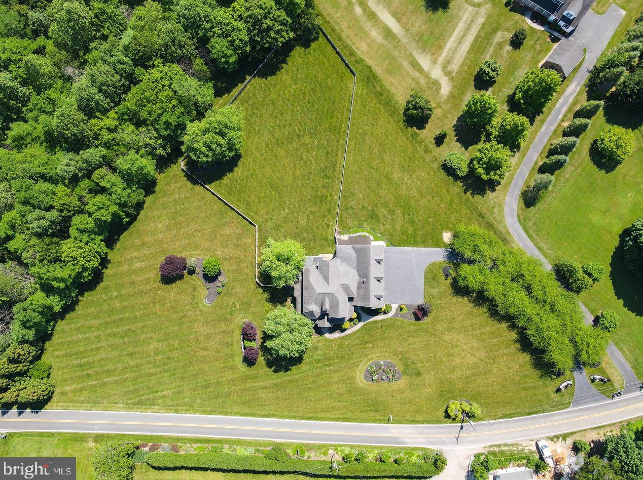 5821 Cabbage Spring Rd, Mount Airy MD 21771-8019 exterior