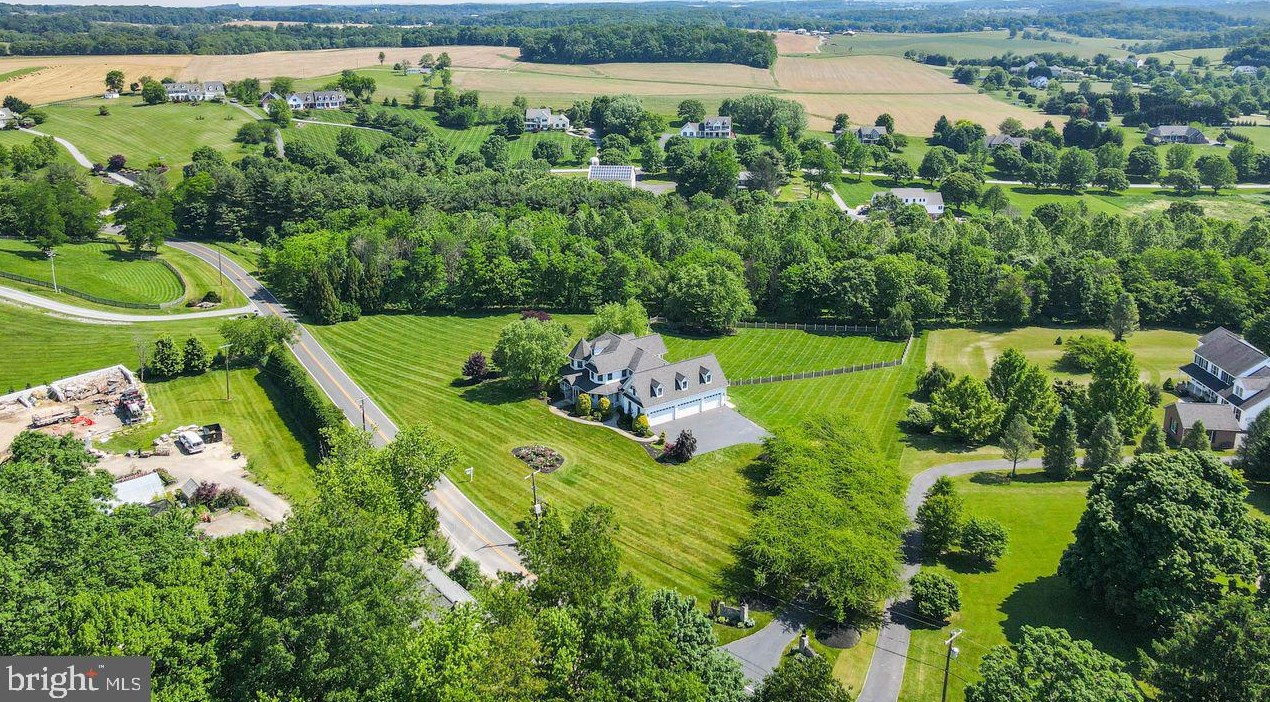 5821 Cabbage Spring Rd, Mount Airy MD 21771-8019 exterior