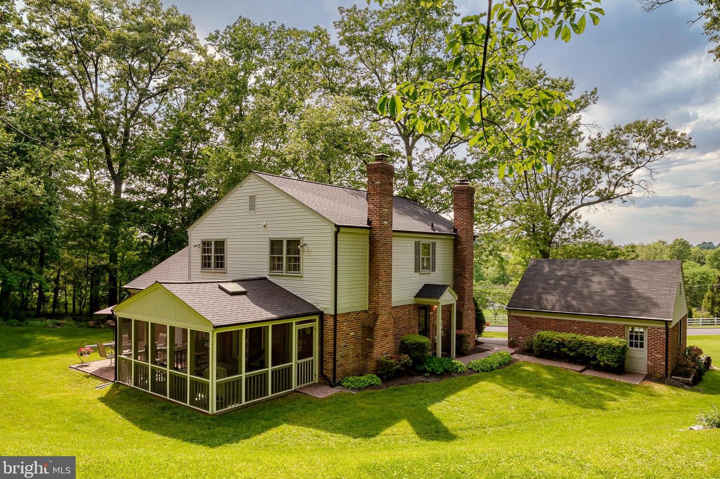 6111 Cabbage Spring Rd, Mount Airy MD  21771-8004 exterior