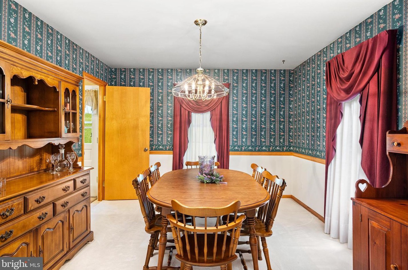 6111 Cabbage Spring Rd, Mount Airy MD  21771-8004 exterior