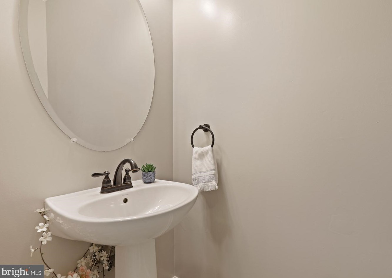 2108 Scarlet Way, Mount Airy MD 21771-8750 exterior