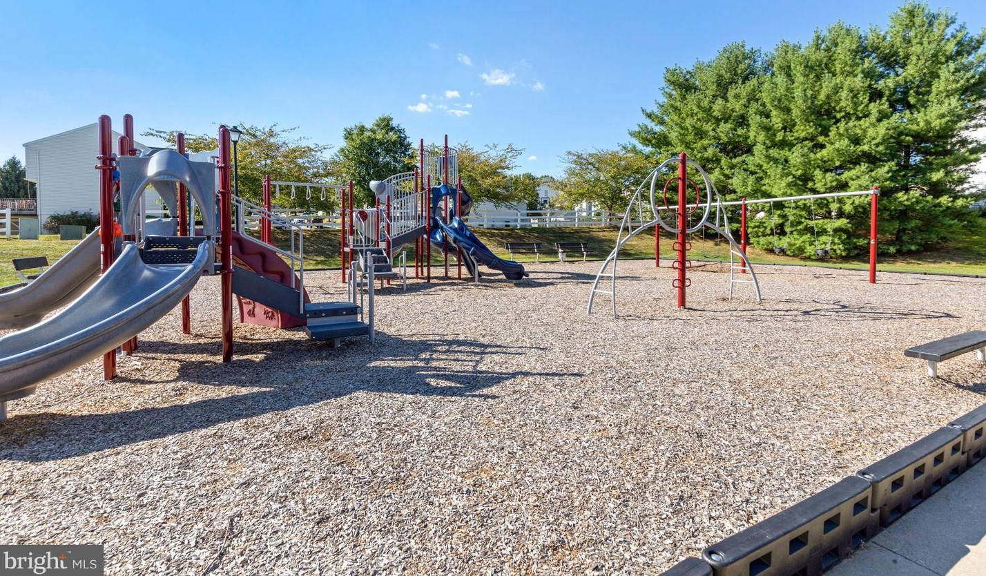 2108 Scarlet Way, Mount Airy MD 21771-8750 exterior