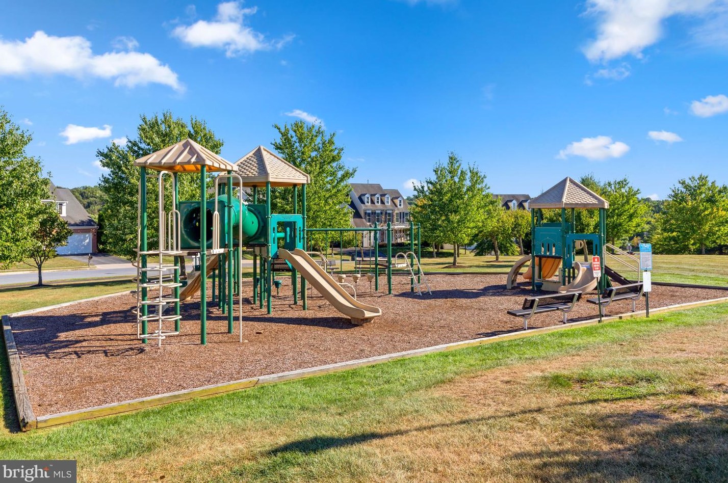 2108 Scarlet Way, Mount Airy MD 21771-8750 exterior