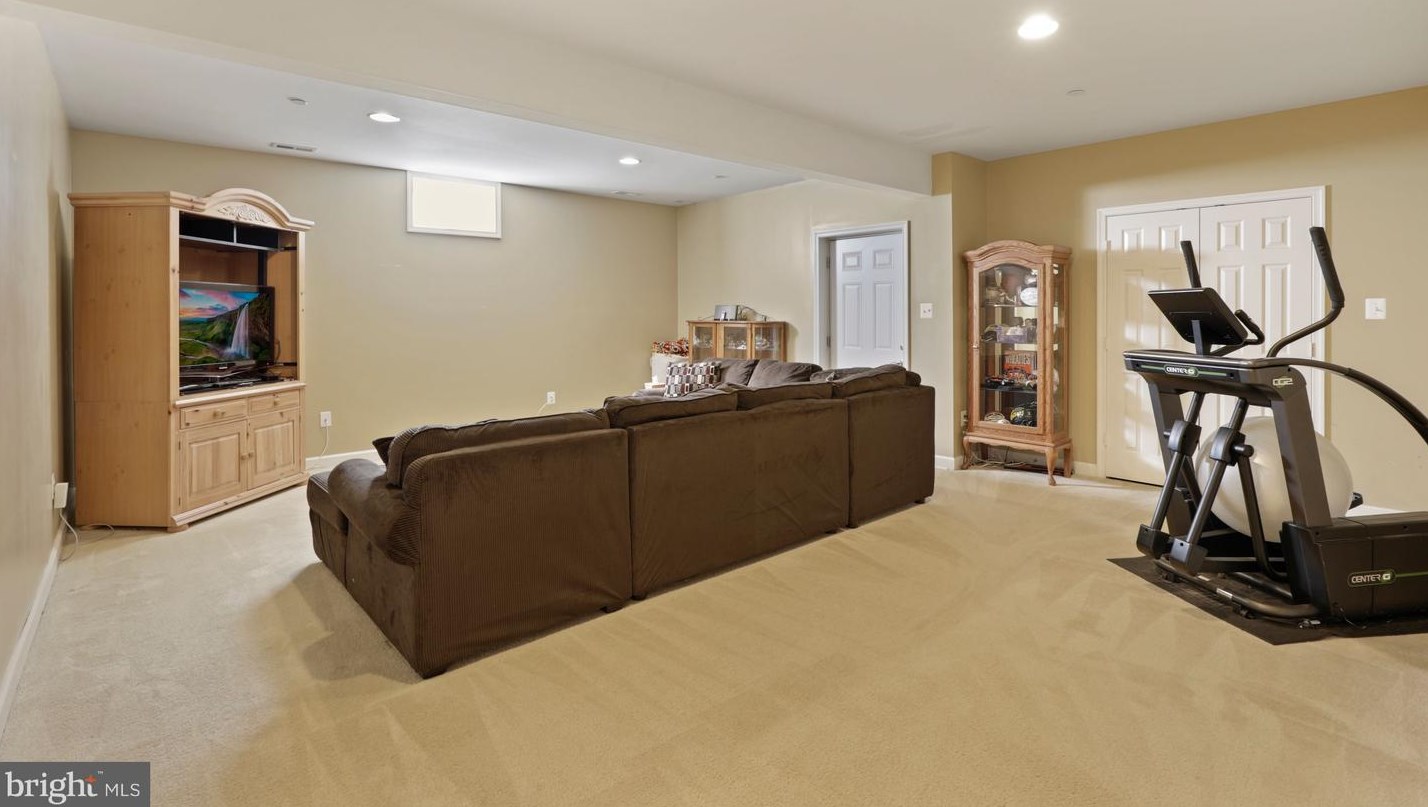 2108 Scarlet Way, Mount Airy MD 21771-8750 exterior