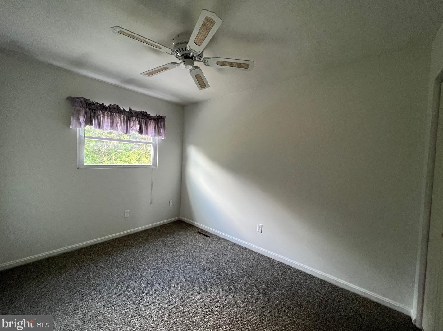 716 Robinwood Dr, Mount Airy MD  21771-5508 exterior