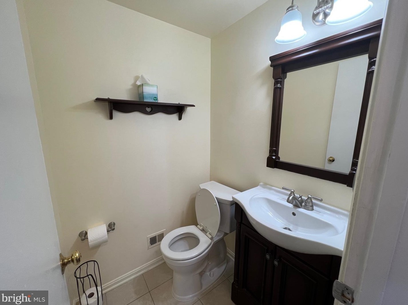 716 Robinwood Dr, Mount Airy MD  21771-5508 exterior