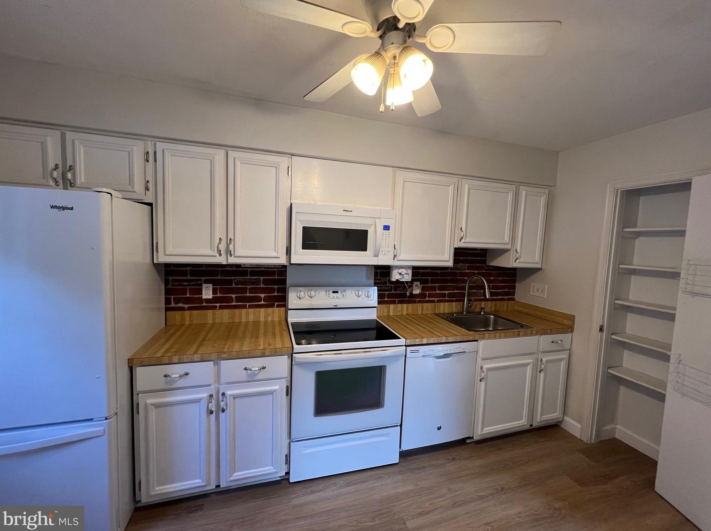 716 Robinwood Dr, Mount Airy MD  21771-5508 exterior