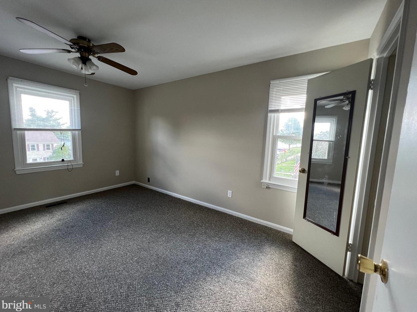 716 Robinwood Dr, Mount Airy MD  21771-5508 exterior