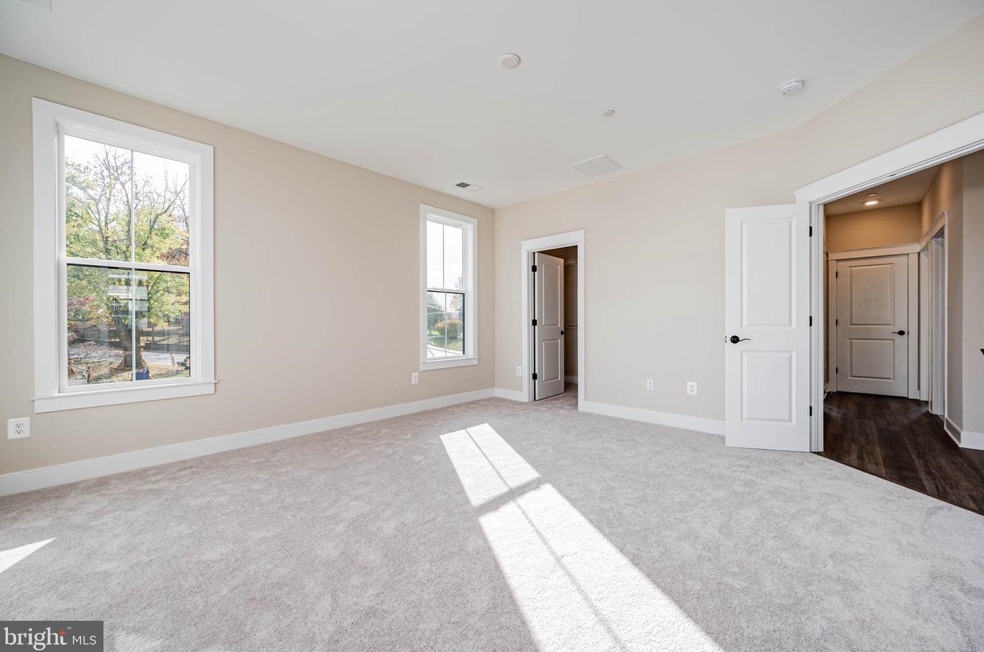 301 Park Ave, Mount Airy MD 21771-5424 exterior