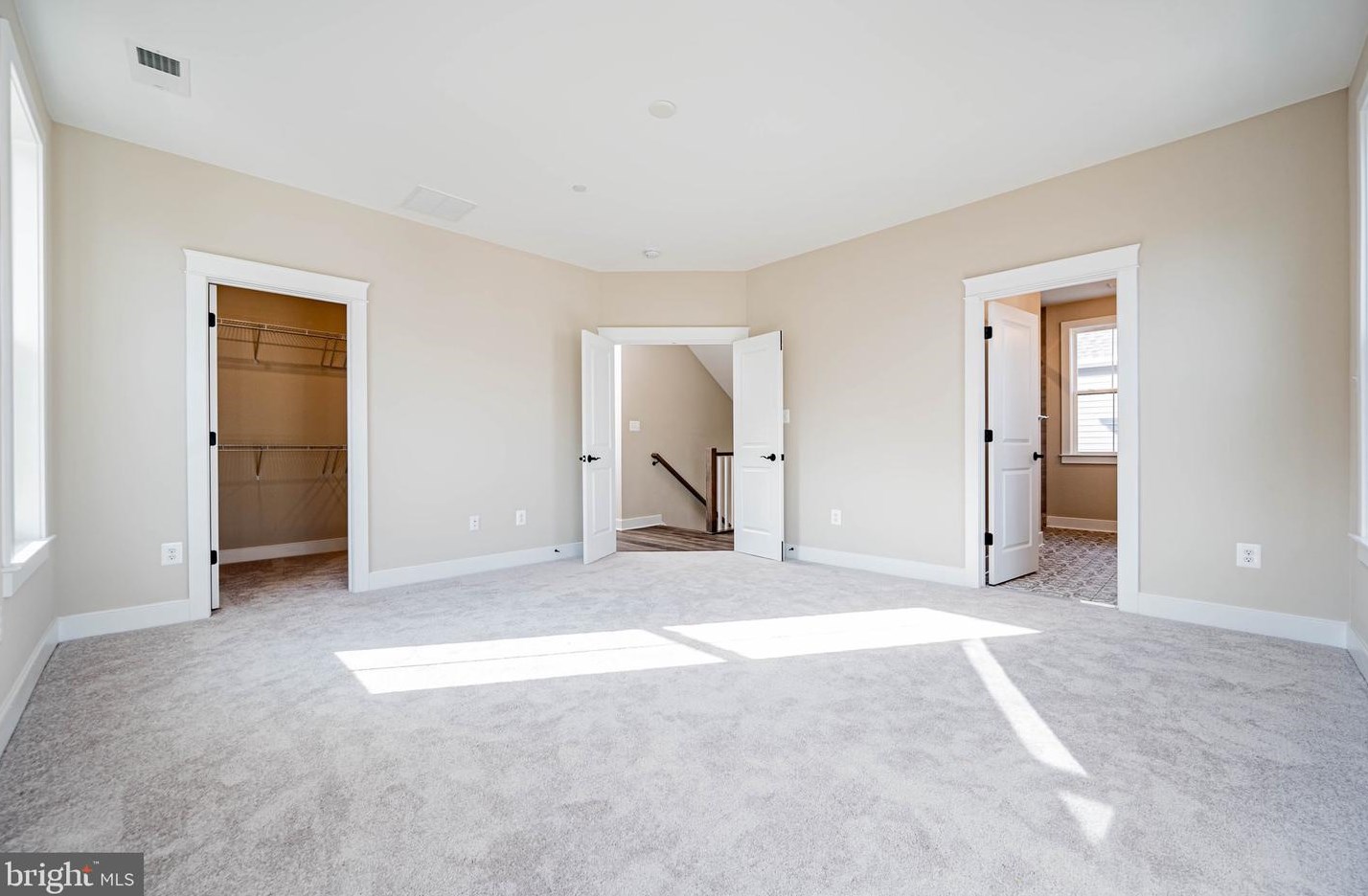 301 Park Ave, Mount Airy MD 21771-5424 exterior