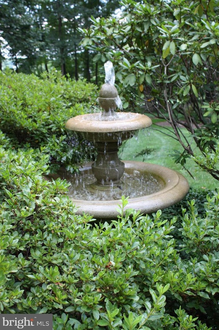 5089 Fleming Rd, Mount Airy MD 21771-8710 exterior