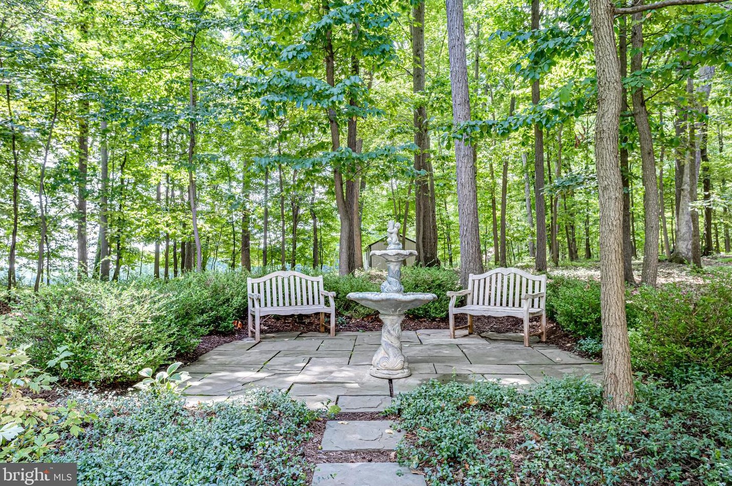 5089 Fleming Rd, Mount Airy MD 21771-8710 exterior