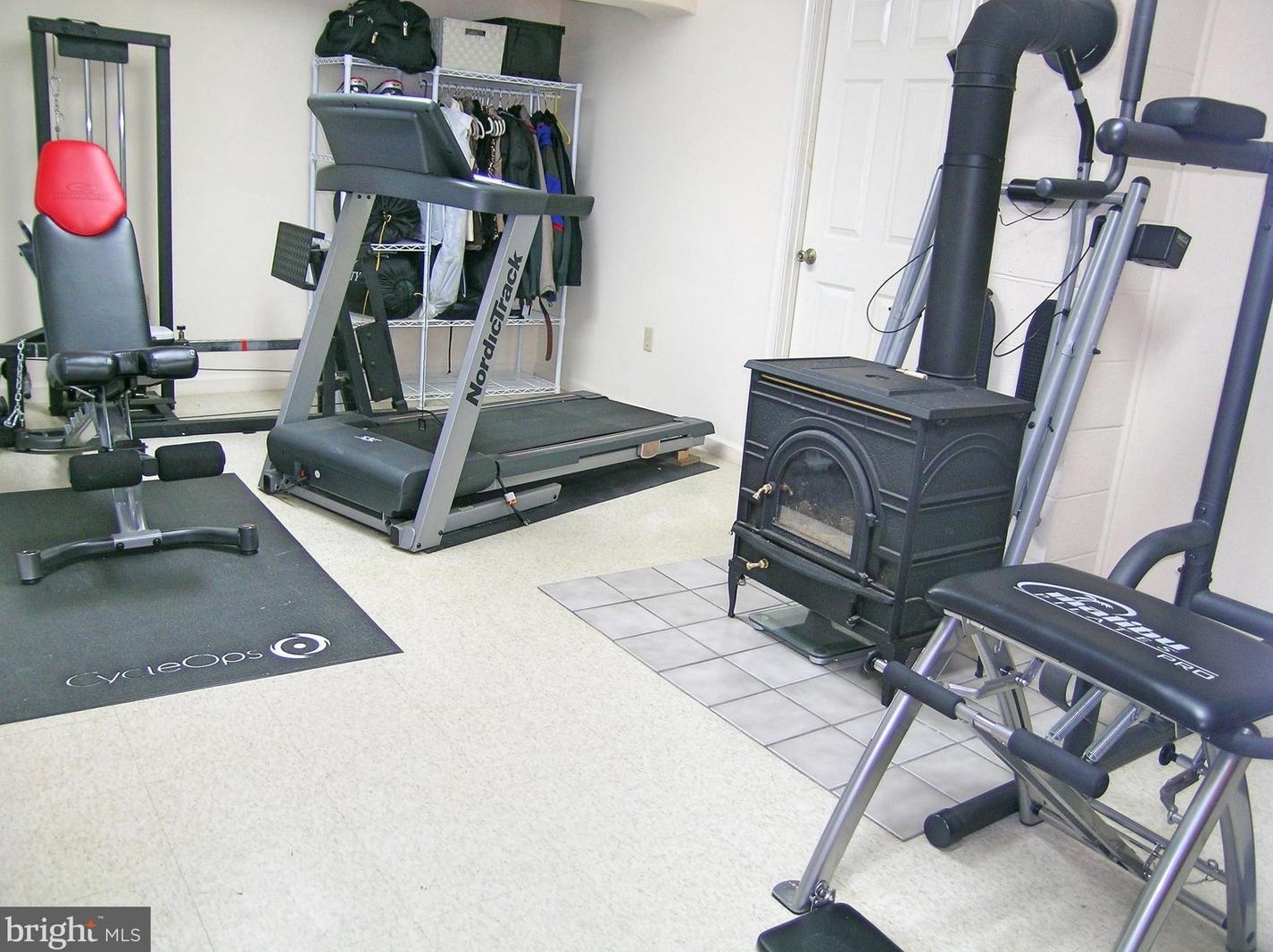 5089 Fleming Rd, Mount Airy MD 21771-8710 exterior