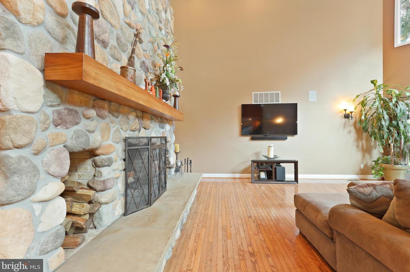 5710 Cabbage Spring Rd, Mount Airy MD  21771-8012 exterior