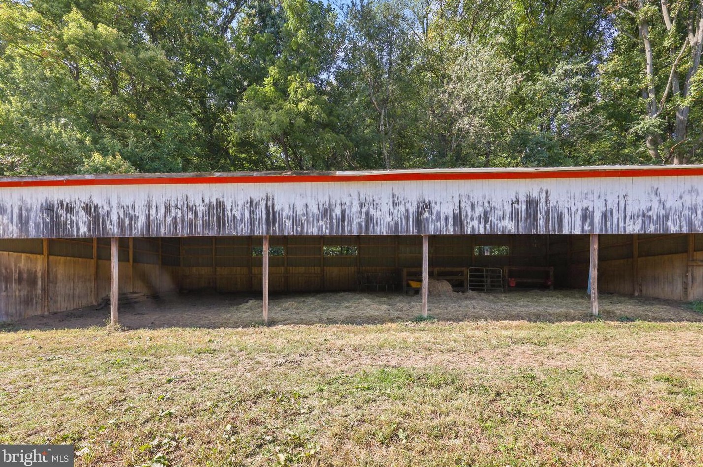 5710 Cabbage Spring Rd, Mount Airy MD  21771-8012 exterior