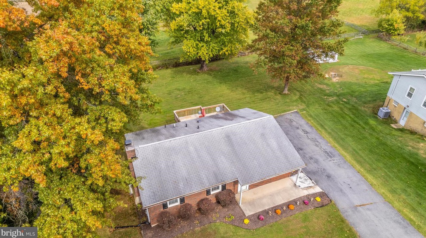 3005 Michael Rd, Mount Airy MD 21771-8922 exterior