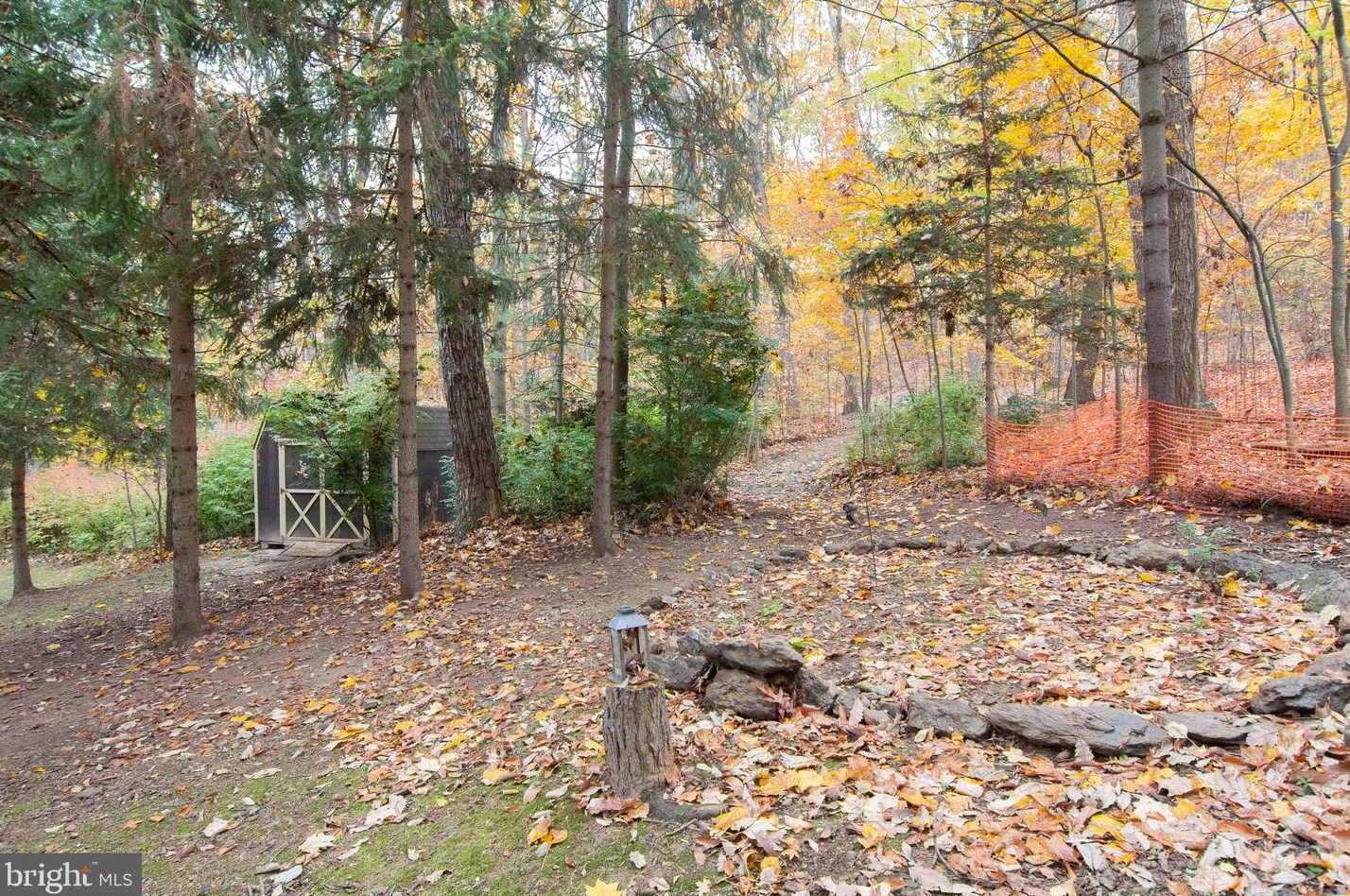 2401 Albert Rill Rd, Hampstead MD  21074-1014 exterior