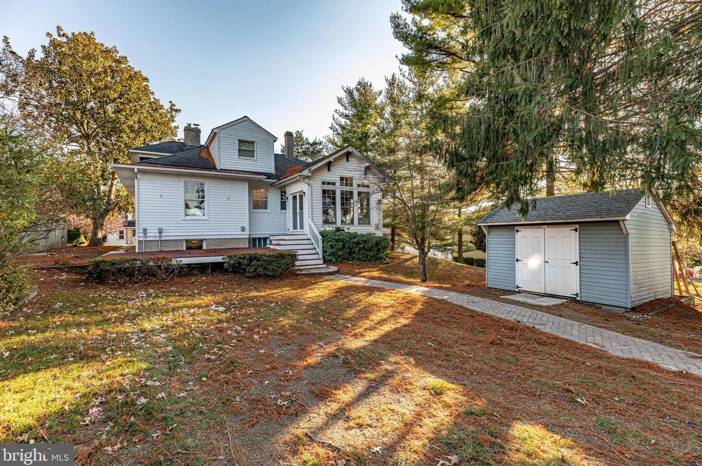 124 Main St, New Windsor MD  21776-9756 exterior