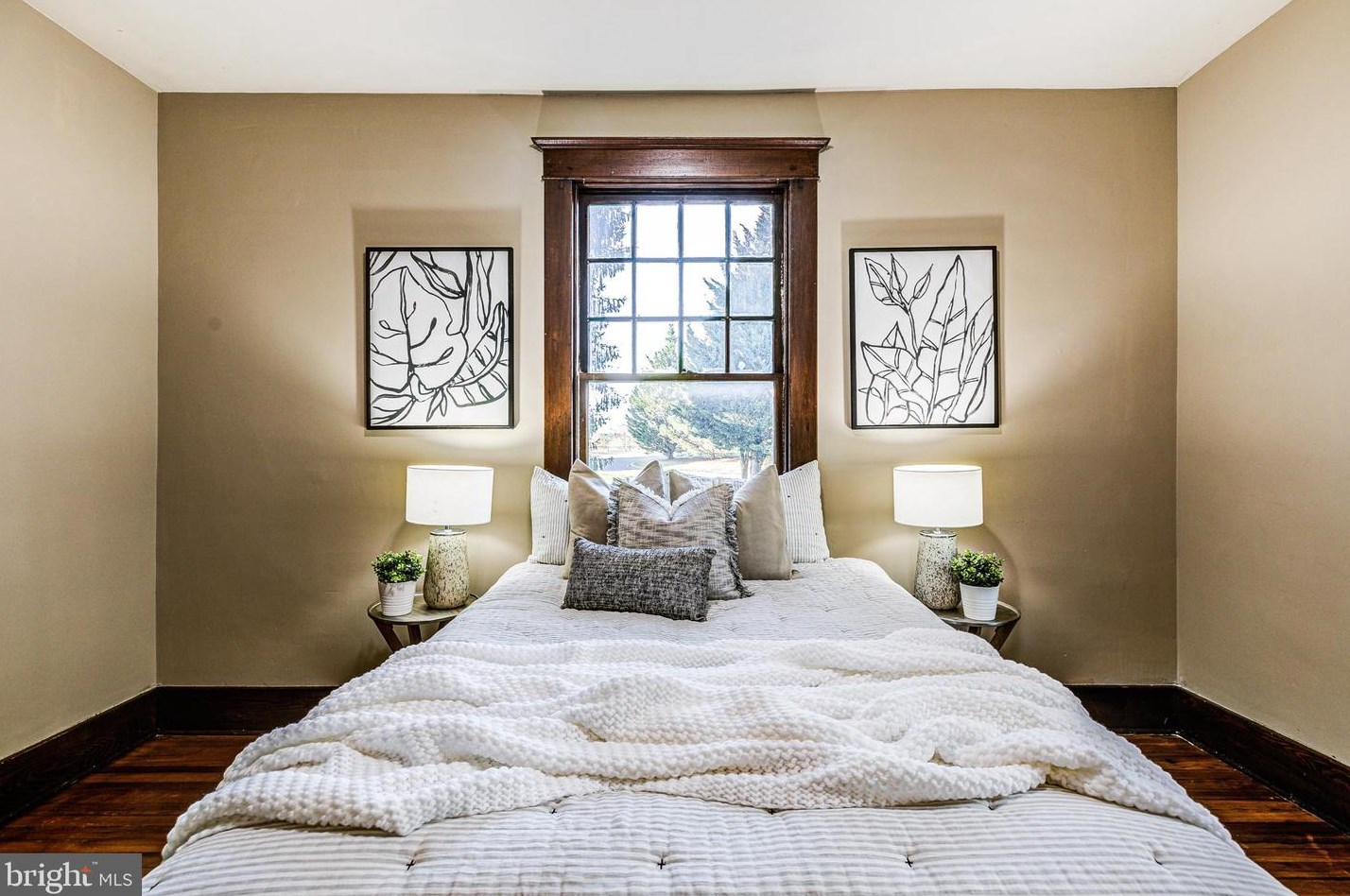 124 Main St, New Windsor MD  21776-9756 exterior