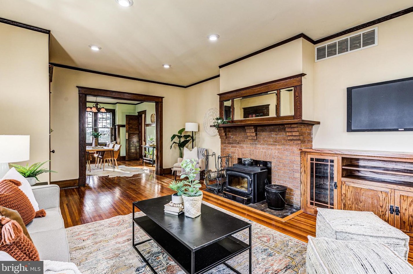 124 Main St, New Windsor MD  21776-9756 exterior