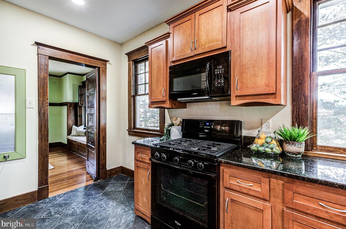 124 Main St, New Windsor MD  21776-9756 exterior