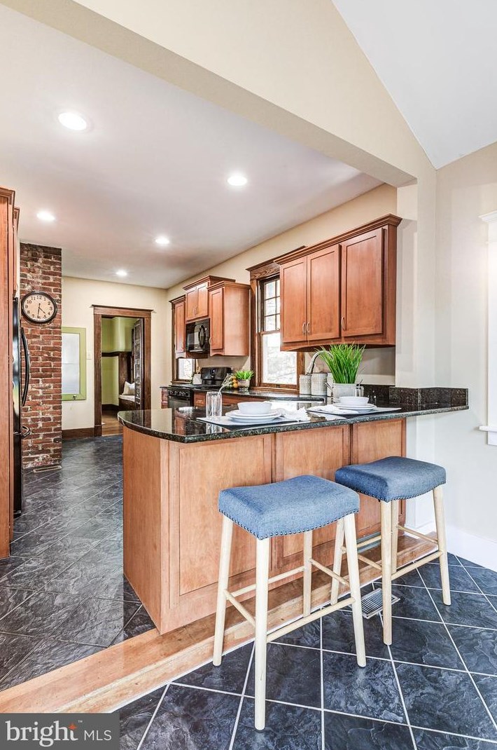 124 Main St, New Windsor MD  21776-9756 exterior