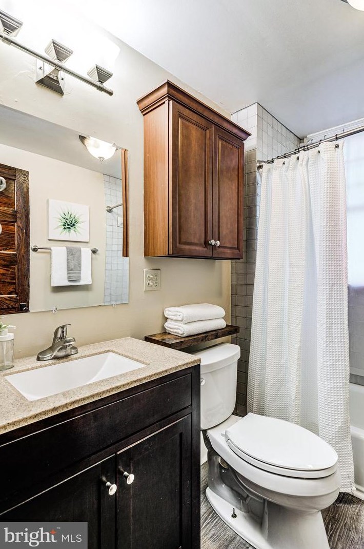 124 Main St, New Windsor MD  21776-9756 exterior