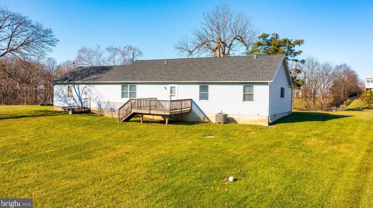 1115 Slingluff Rd, New Windsor MD  21776-9322 exterior