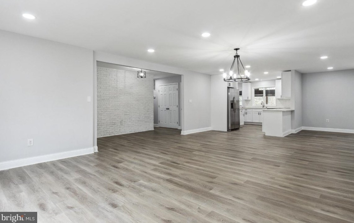 2124 Woodview Rd, Patapsco MD  21048-1118 exterior