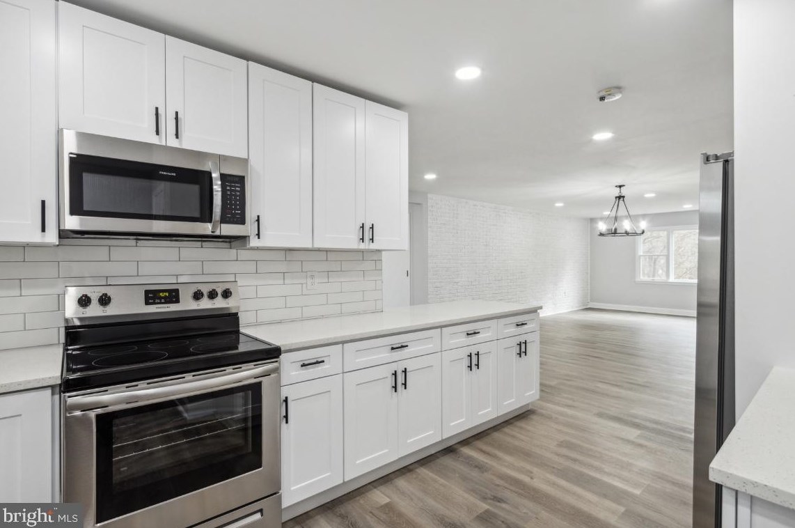 2124 Woodview Rd, Patapsco MD  21048-1118 exterior