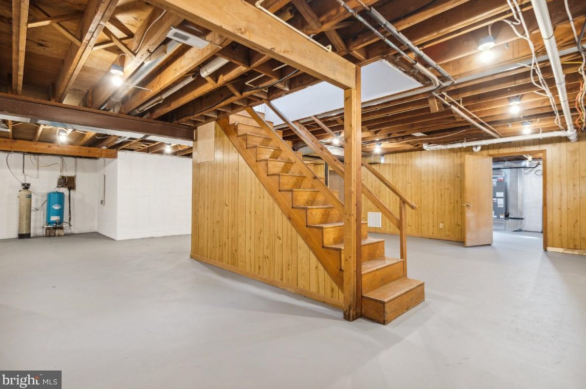 2124 Woodview Rd, Patapsco MD  21048-1118 exterior