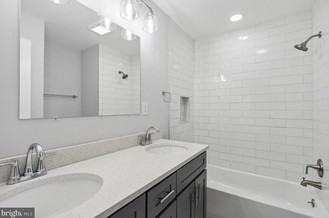 2124 Woodview Rd, Patapsco MD  21048-1118 exterior