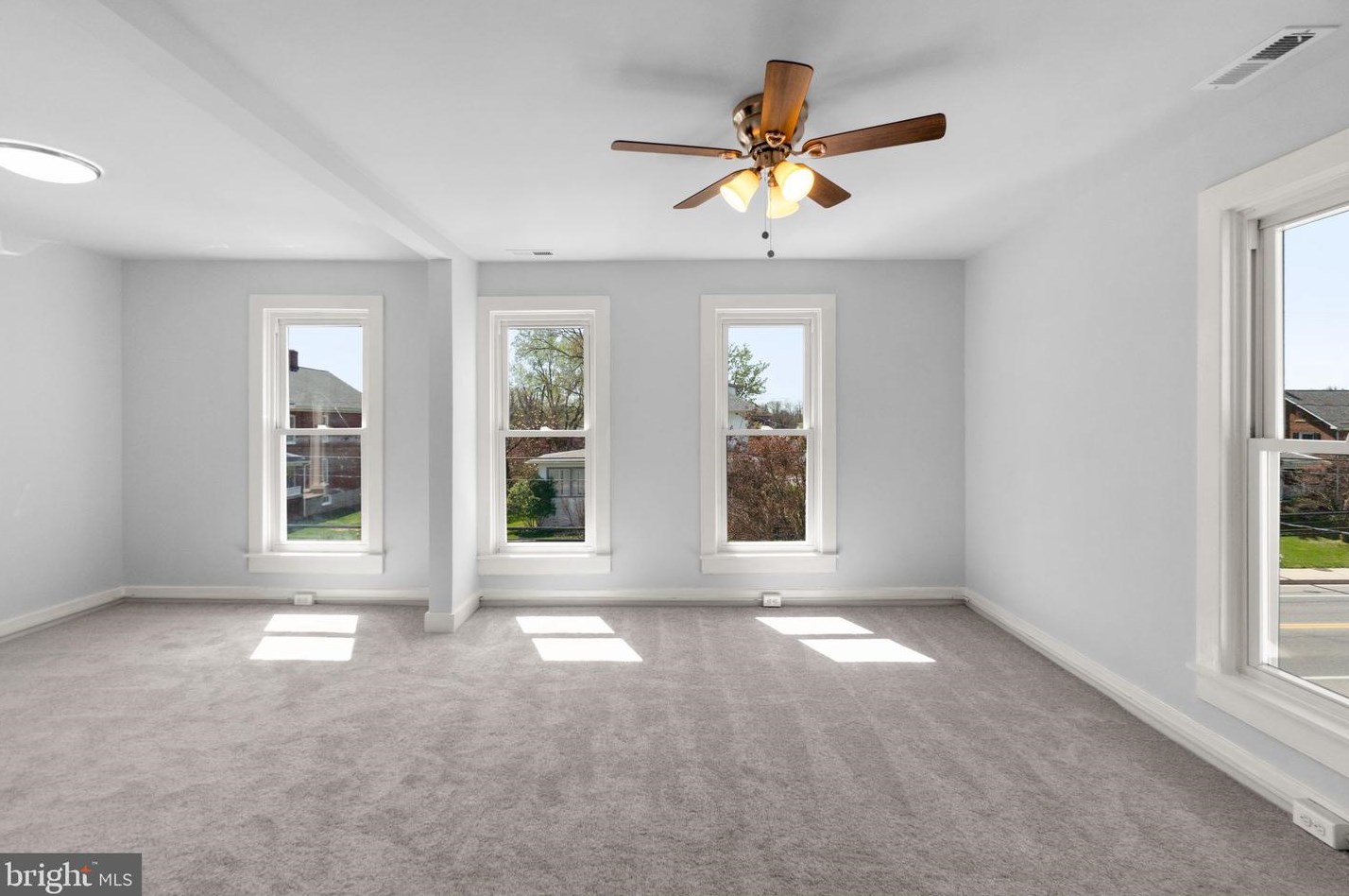 313 Baltimore St, Taneytown MD  21787-2224 exterior