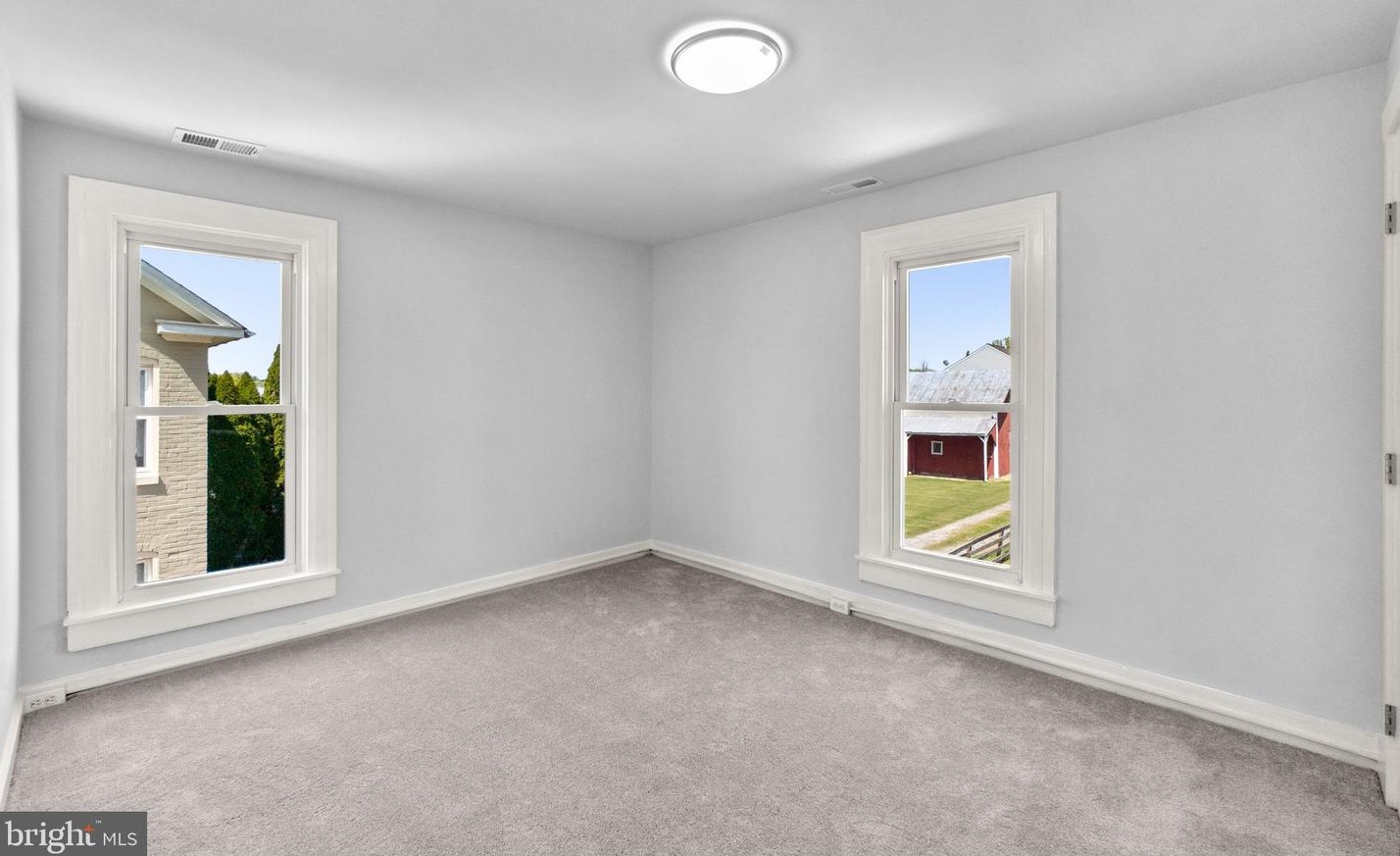 313 Baltimore St, Taneytown MD  21787-2224 exterior