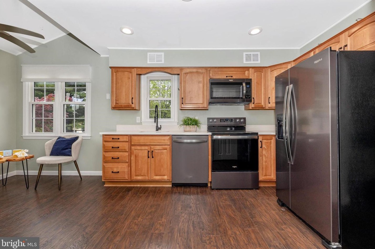 1704 Main St, Mount Airy MD  21771-5398 exterior