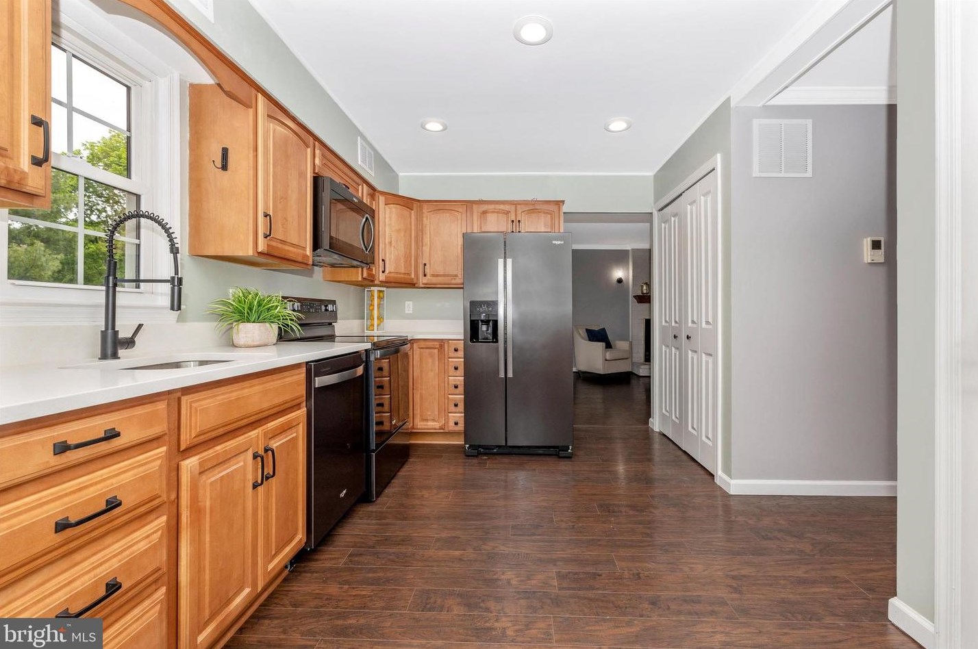 1704 Main St, Mount Airy MD  21771-5398 exterior