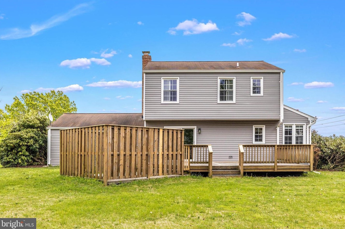 1704 Main St, Mount Airy MD  21771-5398 exterior