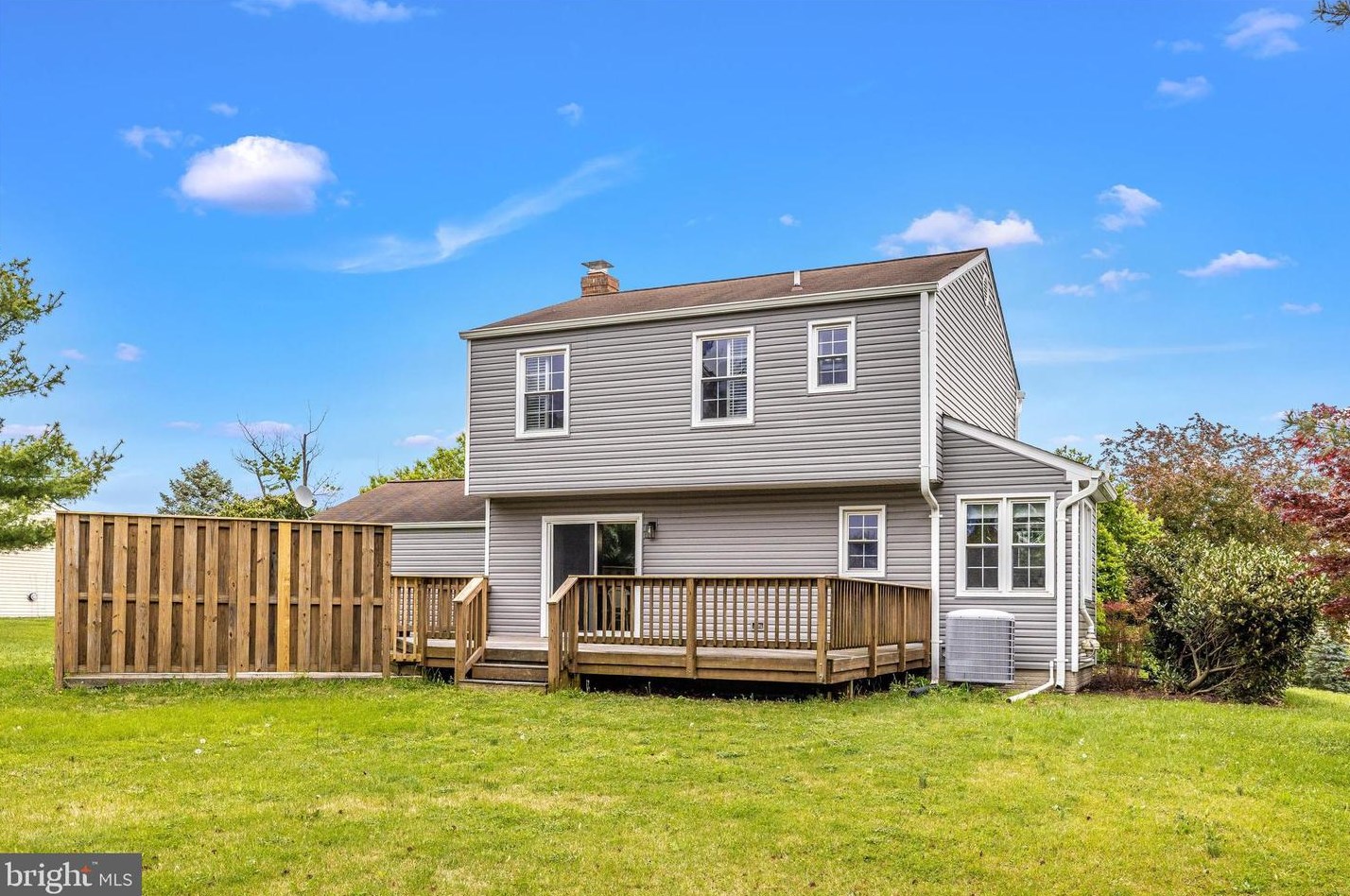 1704 Main St, Mount Airy MD  21771-5398 exterior