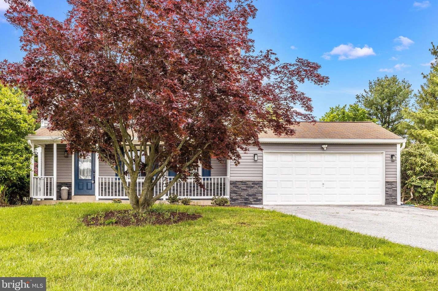 1704 Main St, Mount Airy MD  21771-5398 exterior