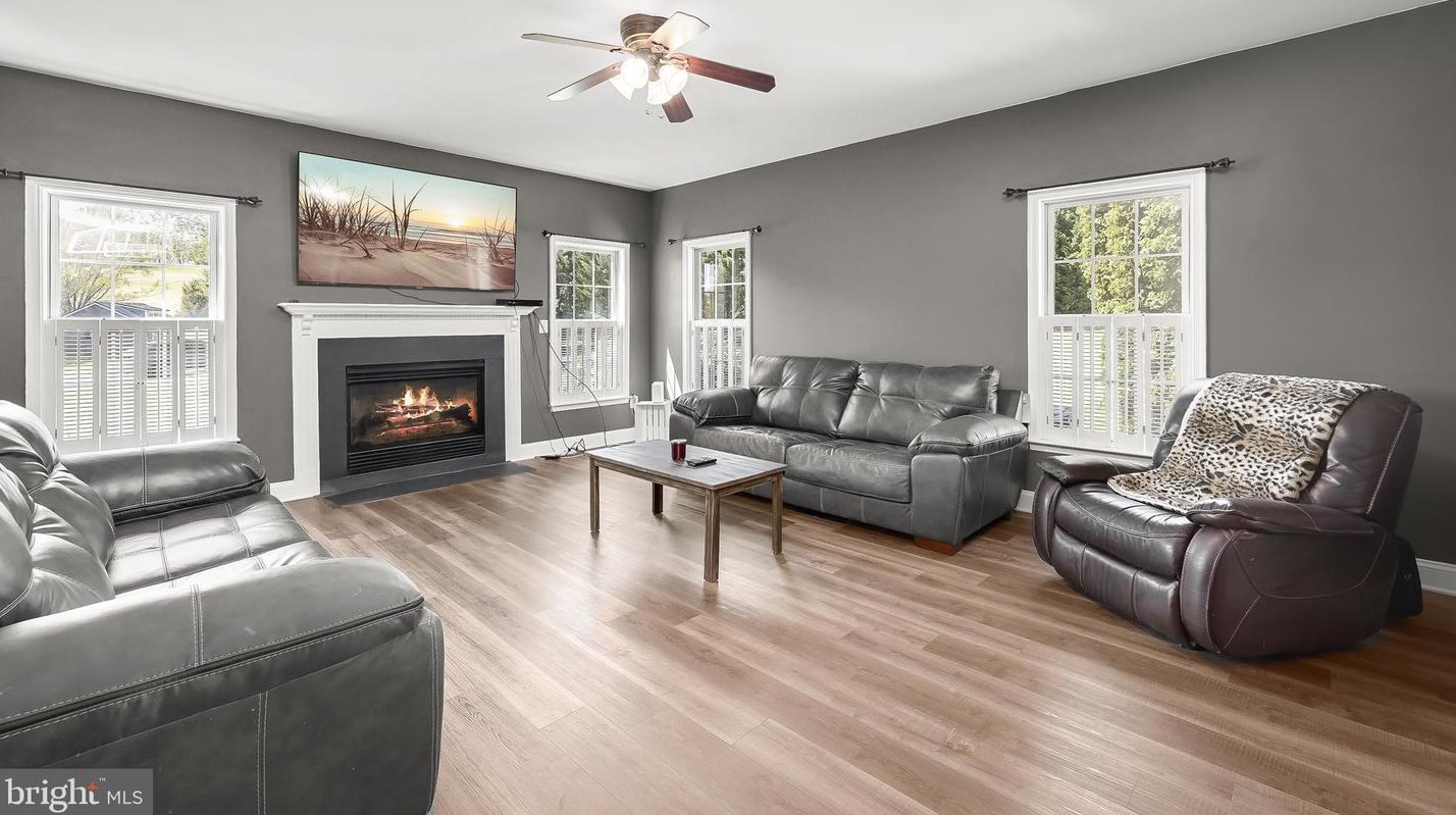 3730 Secret Fence Dr, Mount Airy MD  21771-8060 exterior