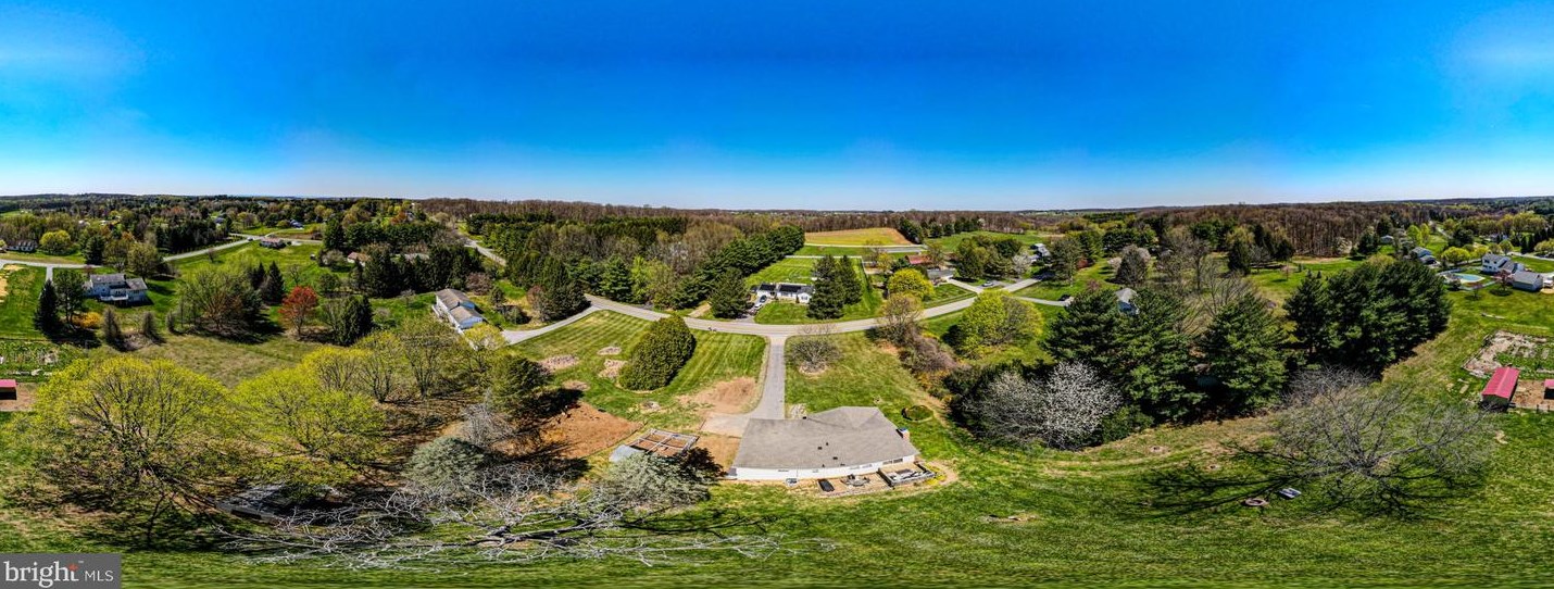 2446 Braddock Rd, Mount Airy MD  21771-8802 exterior