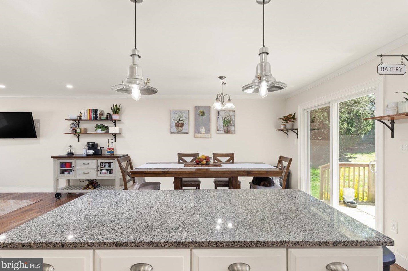 2446 Braddock Rd, Mount Airy MD  21771-8802 exterior