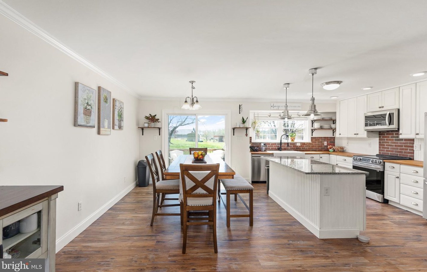 2446 Braddock Rd, Mount Airy MD  21771-8802 exterior