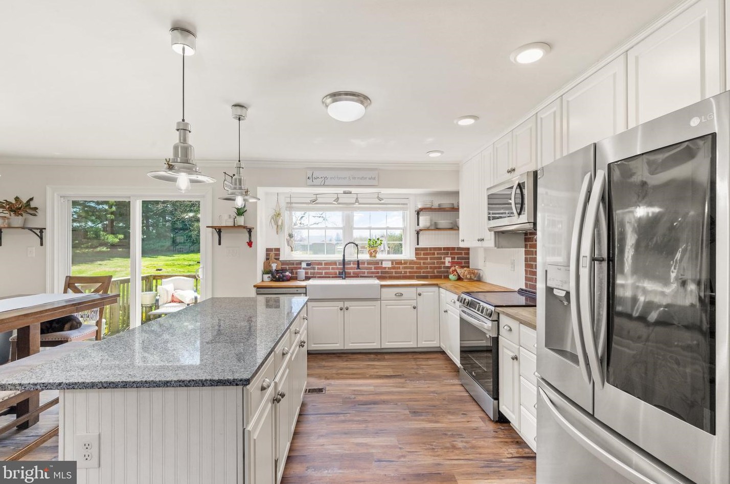 2446 Braddock Rd, Mount Airy MD  21771-8802 exterior