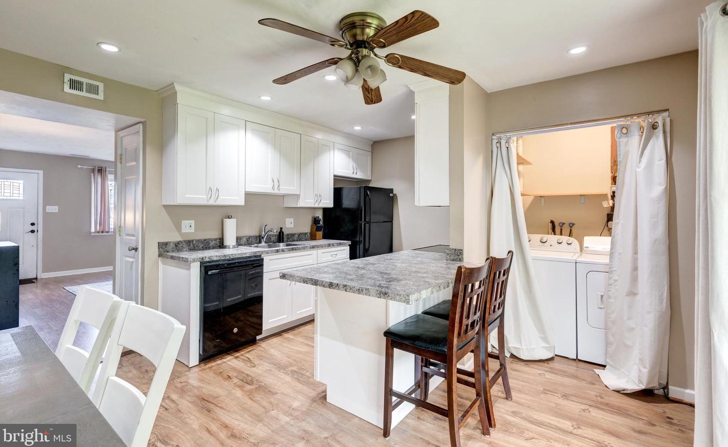 551 Daisy Dr, Taneytown MD  21787-2323 exterior