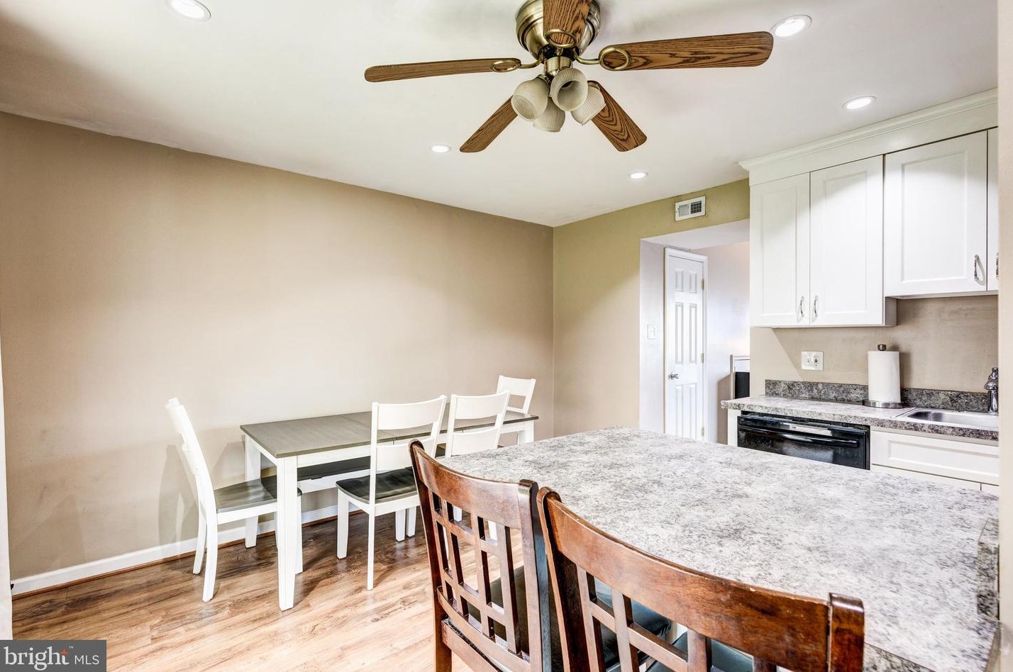 551 Daisy Dr, Taneytown MD  21787-2323 exterior