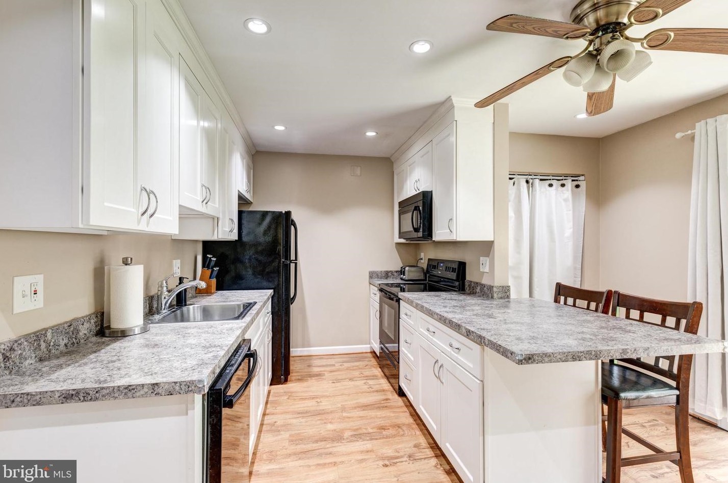 551 Daisy Dr, Taneytown MD  21787-2323 exterior