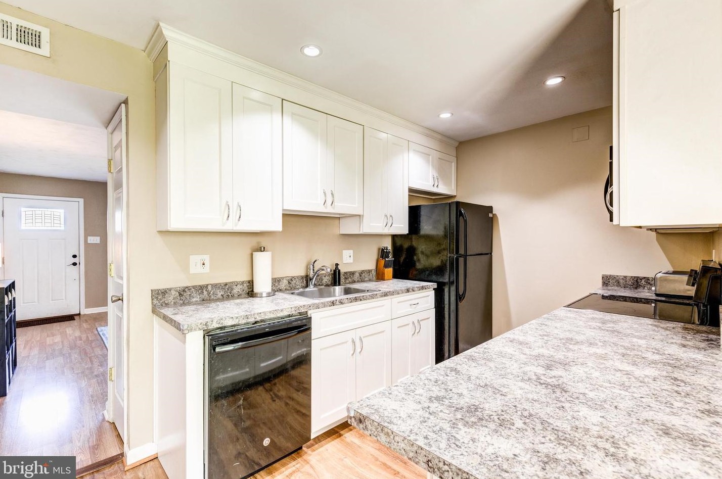 551 Daisy Dr, Taneytown MD  21787-2323 exterior